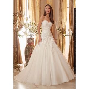 NEVER WORN Mori Lee Strapless Gown Sz 10